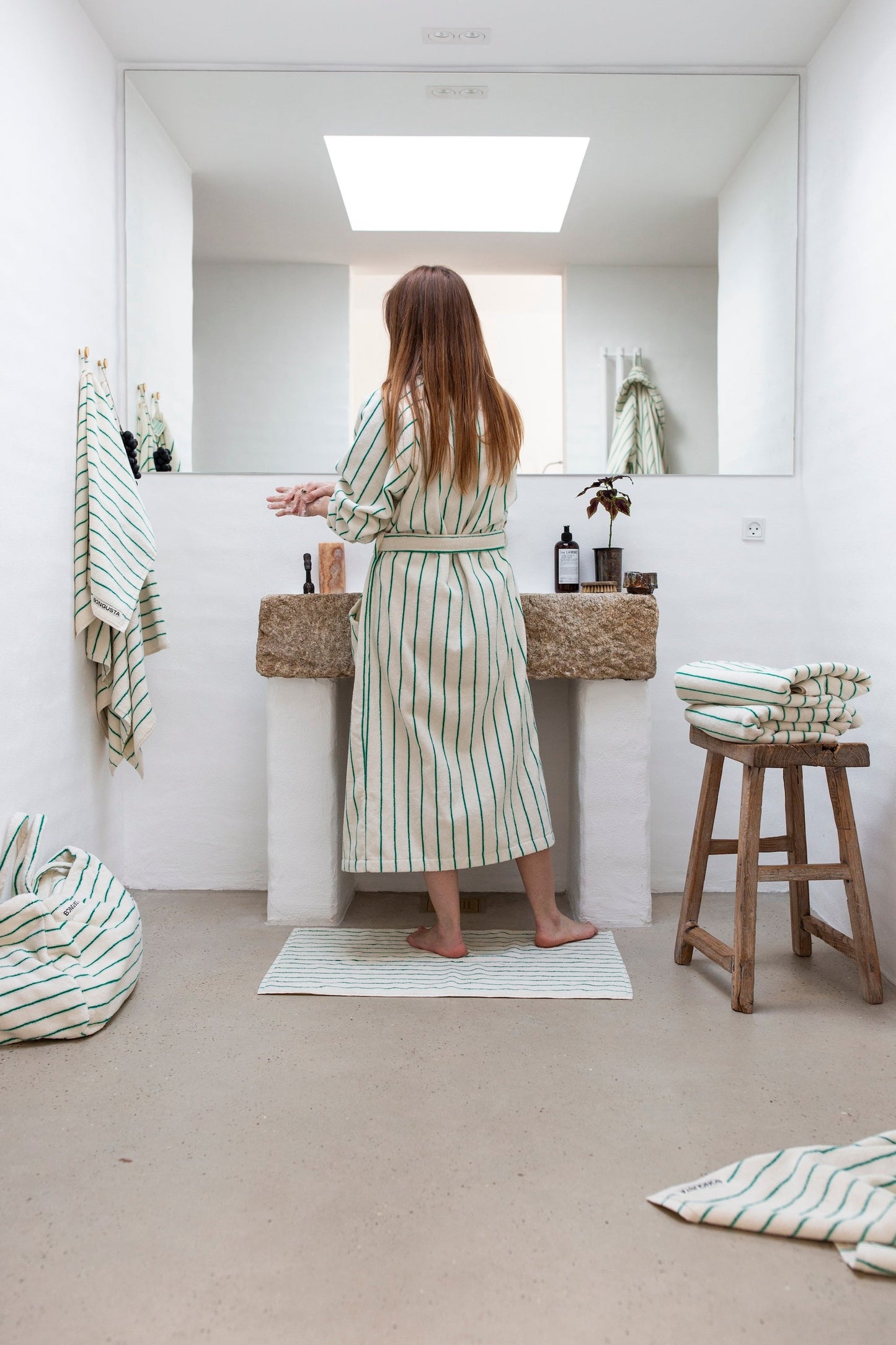 Naram Badekåbe - pure white & grass