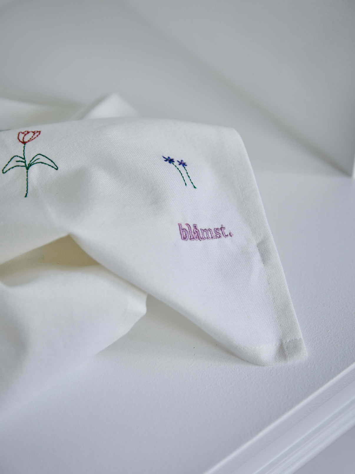Blåmst Flower Viskestykke