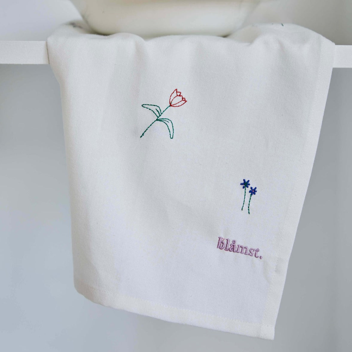 Blåmst Flower Viskestykke