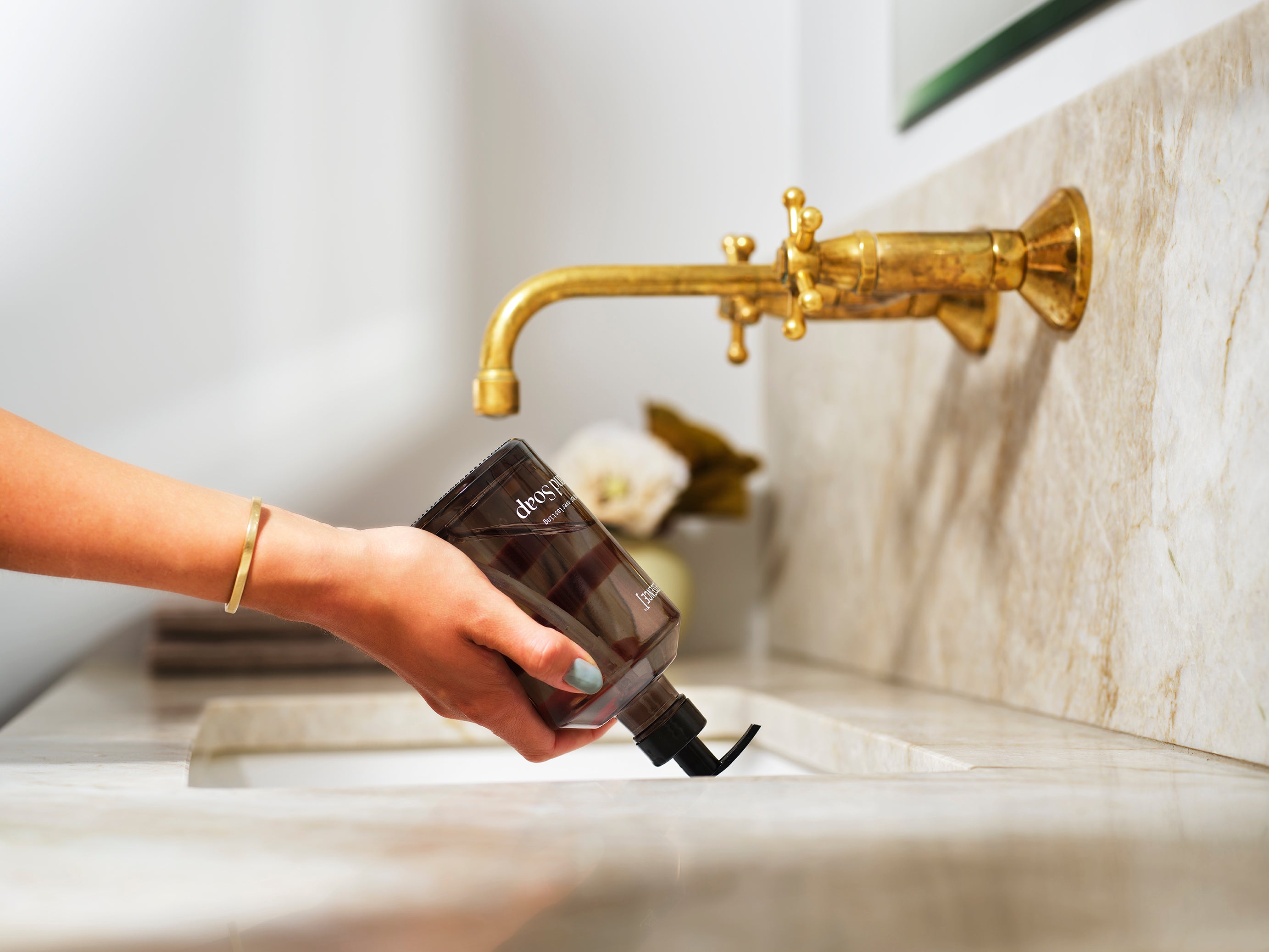 RE·ESSENCE TRAGT TIL PULVER REFILL