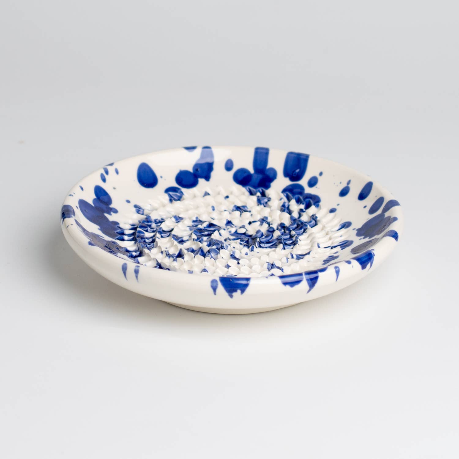 Lille håndlavet ost- og grøntsagsriveplade